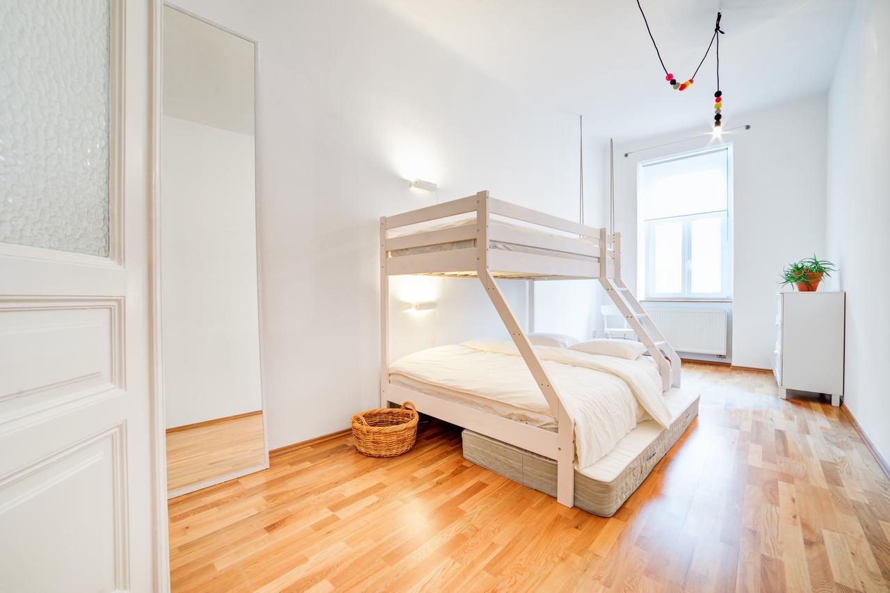 Vachova Apartments Бърно Екстериор снимка