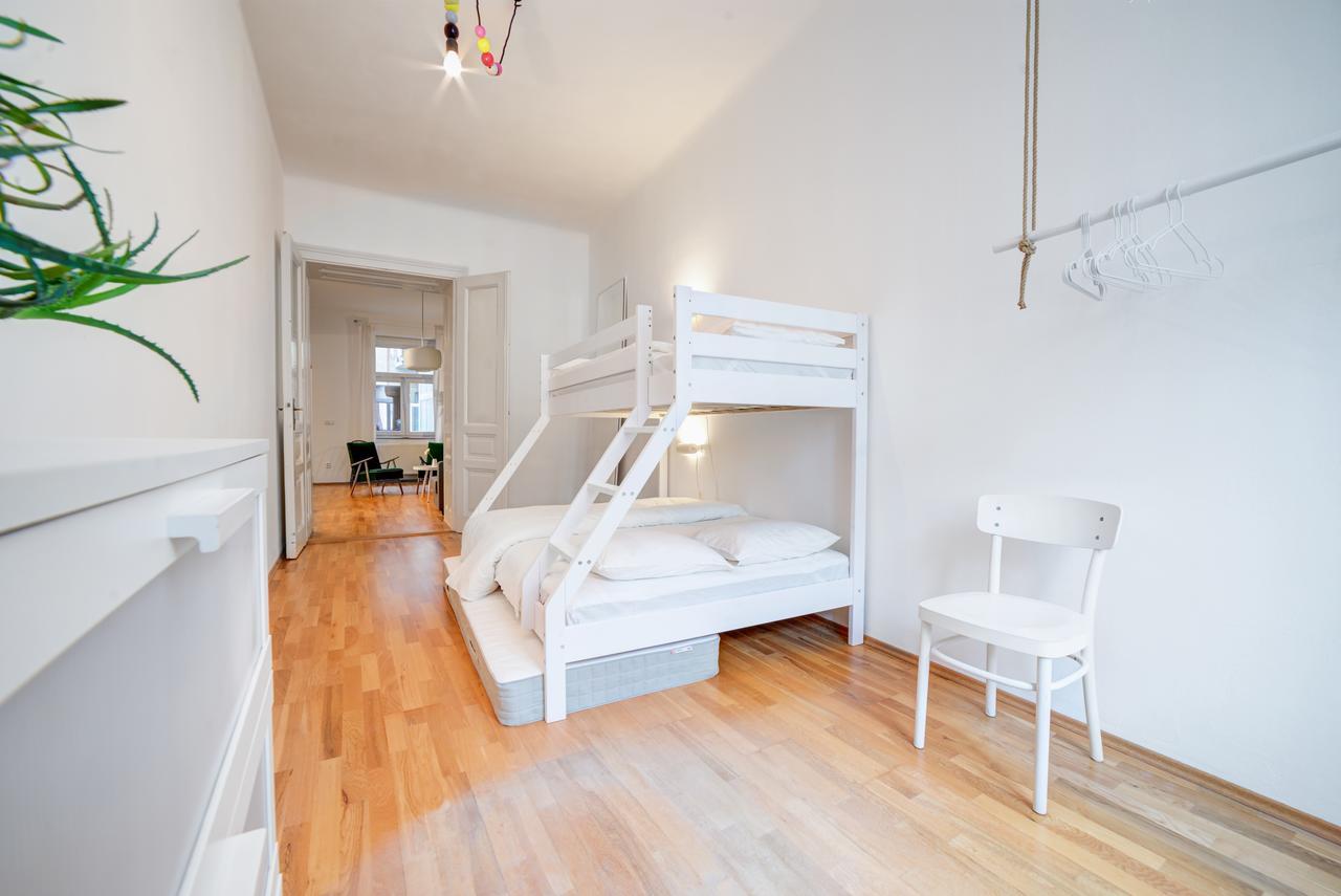 Vachova Apartments Бърно Екстериор снимка